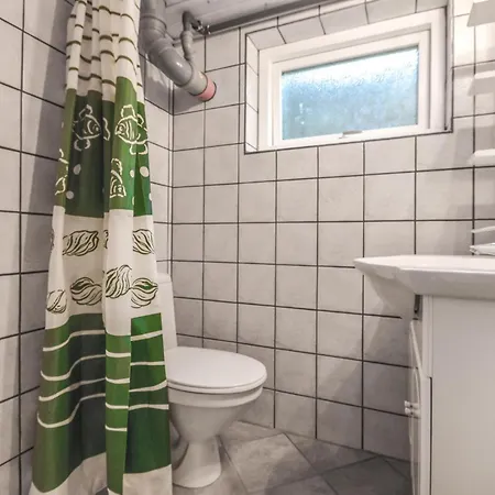 Two-bedroom In Bjert 度假居 *