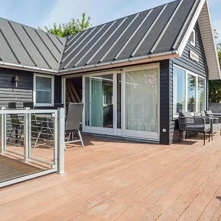 Two-bedroom In Bjert * Bjert Strand