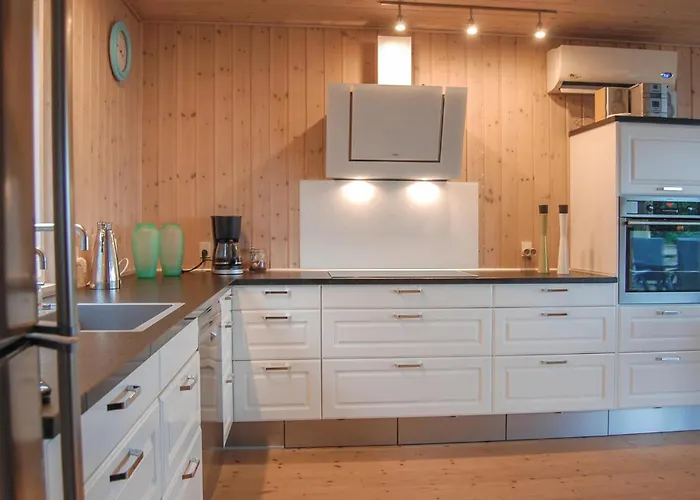 Prázdninový dům Two-bedroom In Bjert Bjert Strand