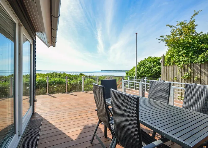 Prázdninový dům Two-bedroom In Bjert Bjert Strand